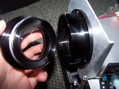 However, it can be loosened and the lens can unscrew all the way